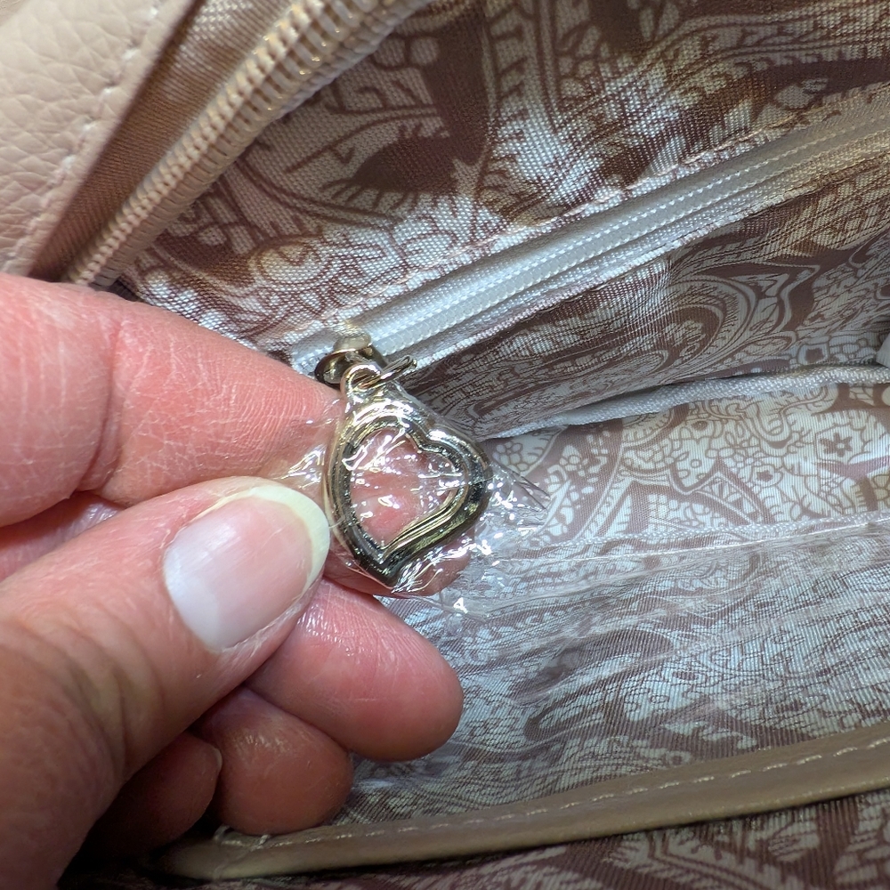 Bella Russo Quilted Crossbody Purse, NWOT! - Picture 3 of 10